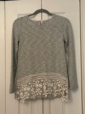 Alya Heather Gray Knit Sweater with Ivory Crochet Floral Hem